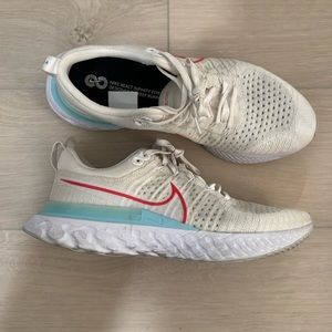 Nike Athletic Shoes in Cream and Red